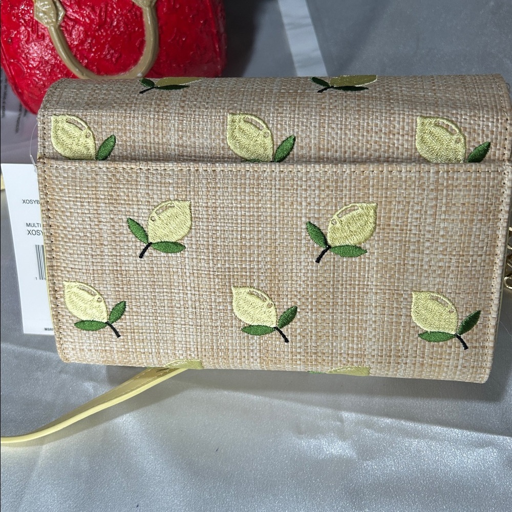 Betsey Johnson lemon yellow crossbody bag brand new shoulder - Picture 5 of 7